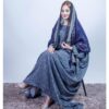 ثوب أزرق سماوي مصنوع من القطن بتصميم زهرة صغيرة جميلة مطبوعة مع شيلة متناسقة مخيطة على الطراز الظفاري