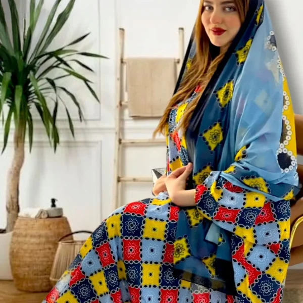ثوب متعدد الألوان مصنوع من القطن مع تصميم زهور جميل مطبوع مع شيله مطابقة مخيطة على طراز الظفاري