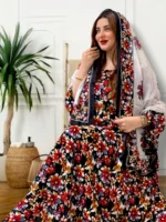 ثوب متعدد الألوان مصنوع من القطن مع تصميم زهور جميل مطبوع مع شيله مطابقة مخيطة على طراز الظفاري