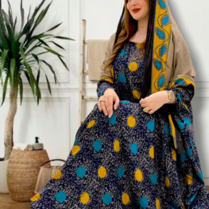 ثوب بلون أزرق مصنوع من القطن بتصميم بولكا جميل مطبوع مع شيلة مطابقة مخيطة على طراز ظفاري