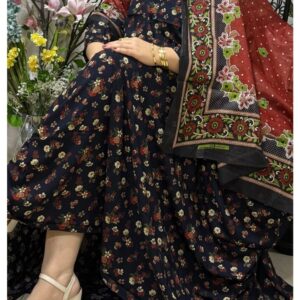 ثوب أسود اللون مصنوع من القطن الكويتي مع تصميم زهور جميل مطبوع مع شيلة مطابقة مخيطة على طراز ظفاري