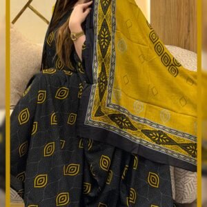 ثوب أسود اللون مصنوع من القطن بتصميم جميل مطبوع، مزود بشيلة مطابقة مخيط على الطراز الظفاري