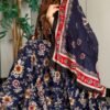 ثوب مصنوع من القطن بتصميم جميل مطبوع، مزود بشيلة مطابقة مخيط على الطراز الظفاري والجلابية