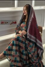 ثوب مصنوع من القطن بتصميم جميل مطبوع عليه شيلة متناسق، متوفر بنمط الظفاري والجلابية