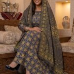 ثوب مصنوع من القطن بتصميم جميل مطبوع عليه شيلة متناسق، متوفر بنمط الظفاري والجلابية